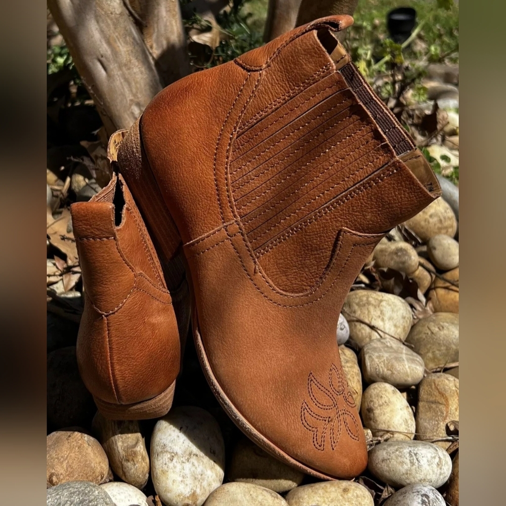 Kork-Ease Prairie Brown Leather Western Women Ankle Cowgirl Boots Shoes Size 7.5